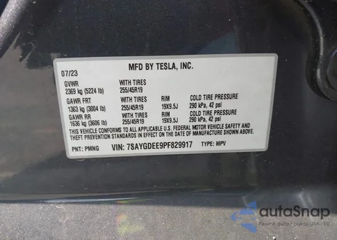 2023 Tesla Model Y z USA, uszkodzony, nr VIN 7SAYGDEE9PF829917